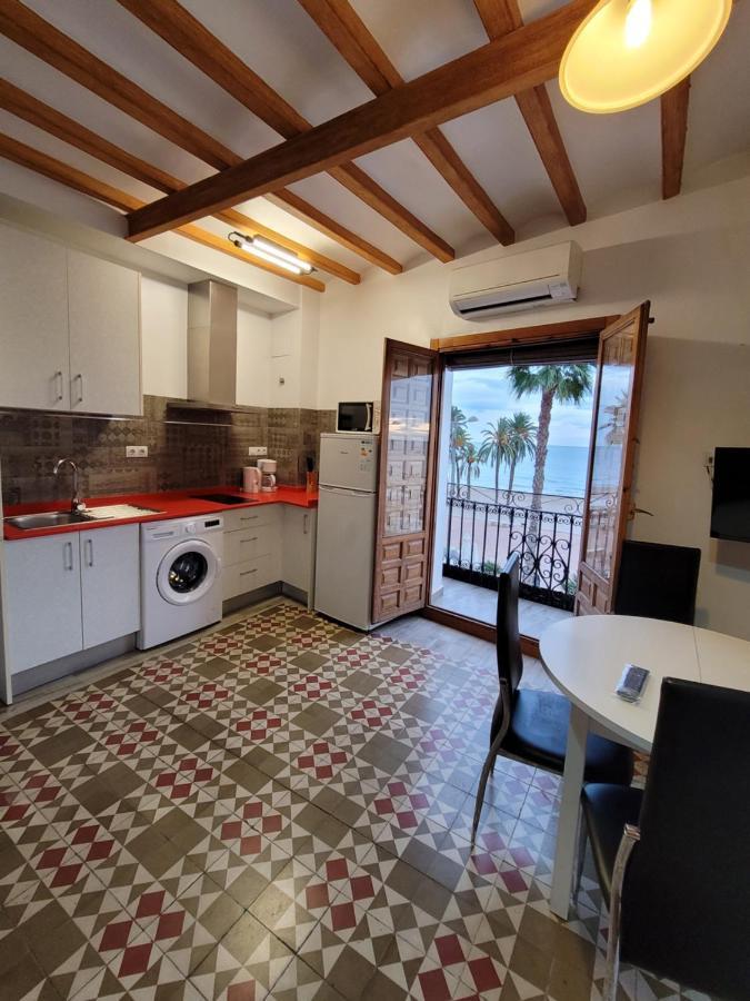 Hb Costablanca Apartamientos Junto Al Mar Apartman Villajoyosa Kültér fotó